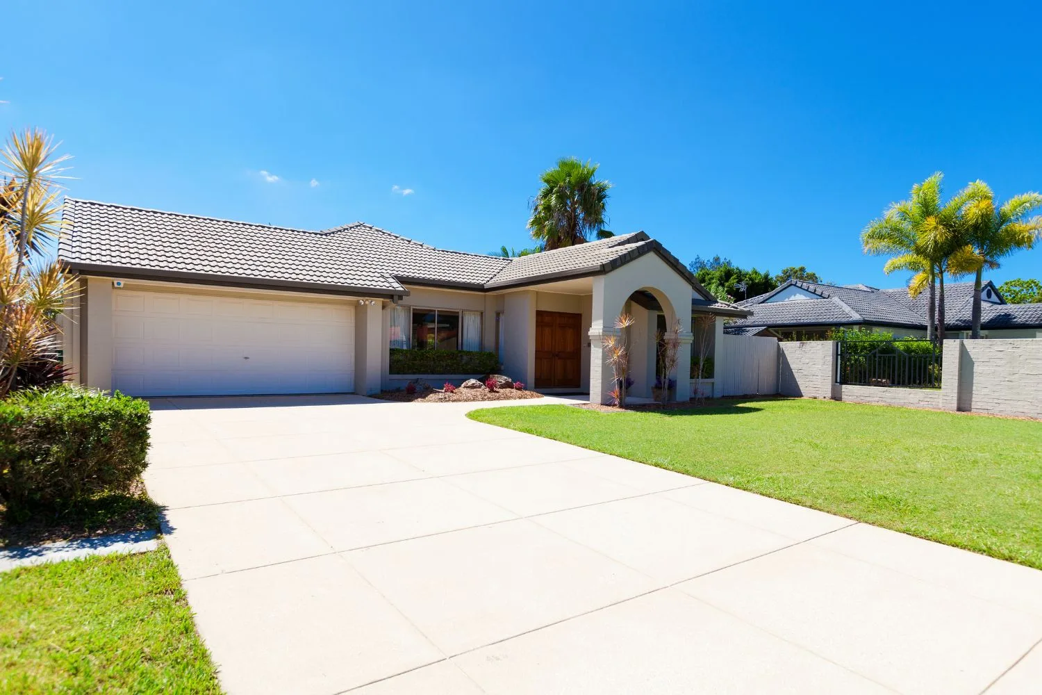 Concrete driveway and entrance in Parramatta