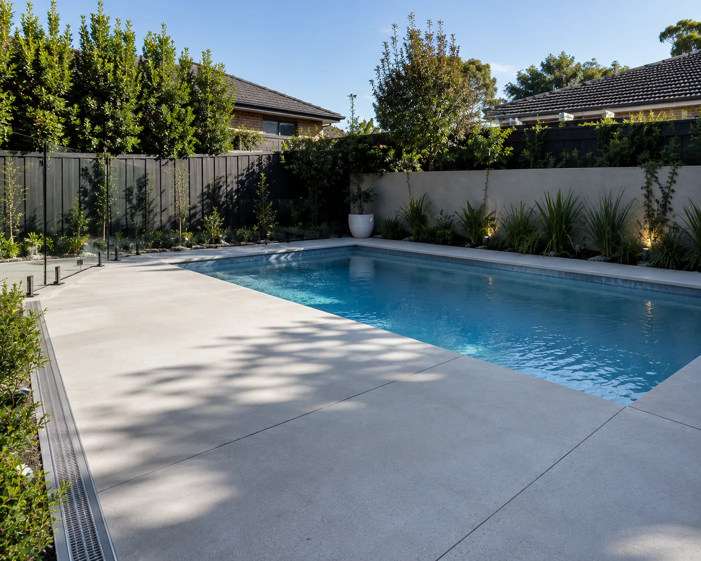 Pool surround concrete paving